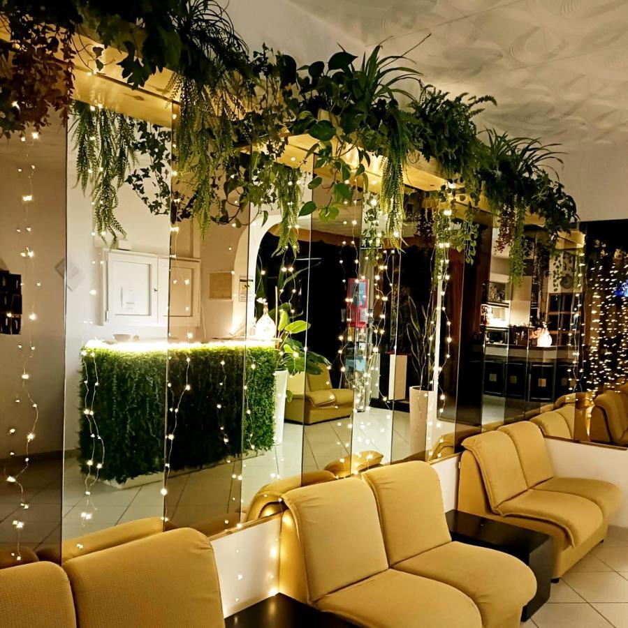 Zenith Hotel