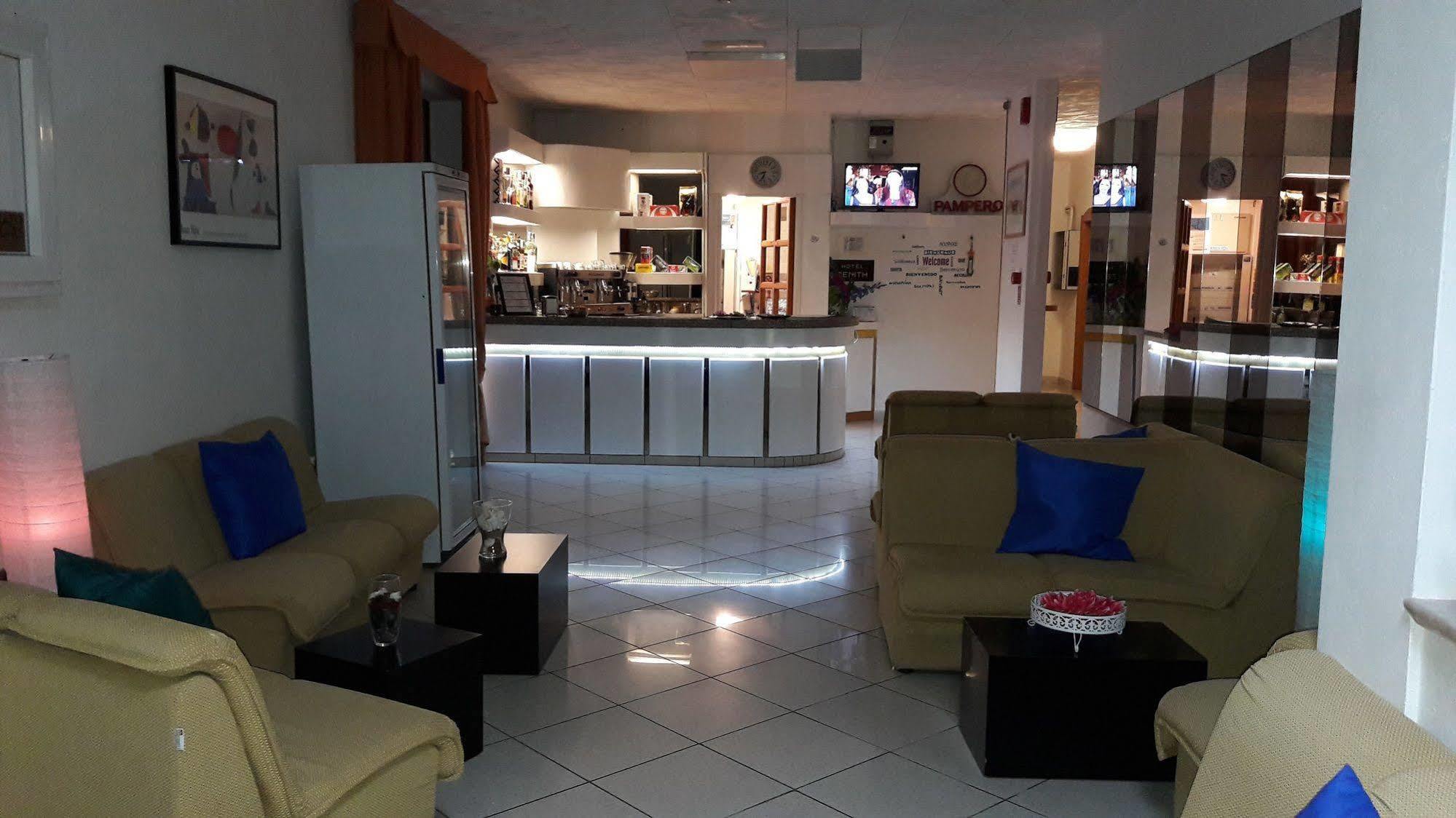 Zenith Hotel